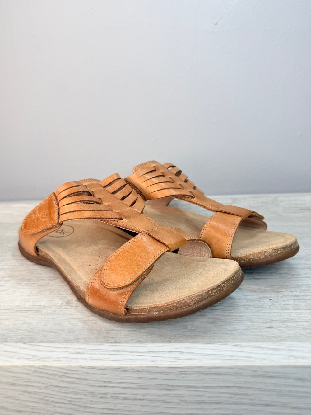 Taos Footwear Brown Leather Comfort Sandals - Picture 11 of 13